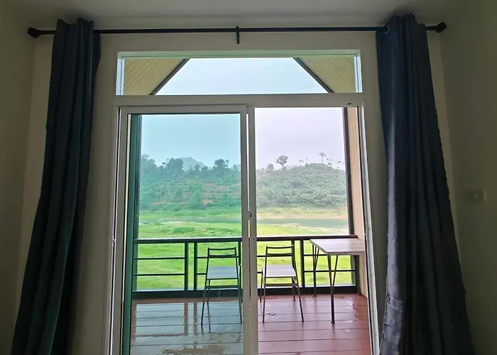 Moon Lake Resort-Coffee And Camping