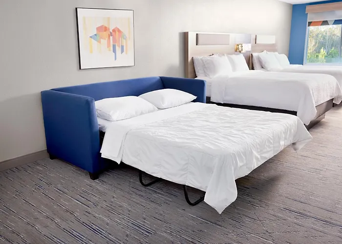 Holiday Inn Express & Suites Chicago West - Oak Park By Ihg