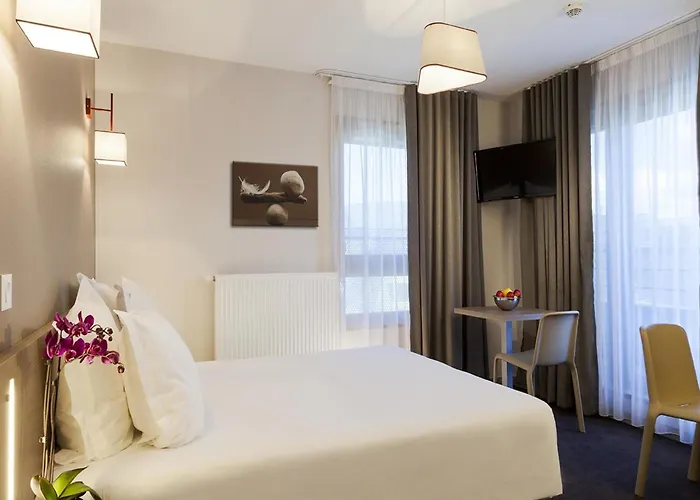 Cozy Retreat Near Geneva For 2 Guests