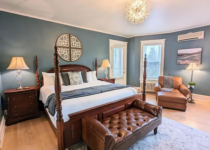 Historic Gg Barnum Mansion By Heirloom Boutique Collection