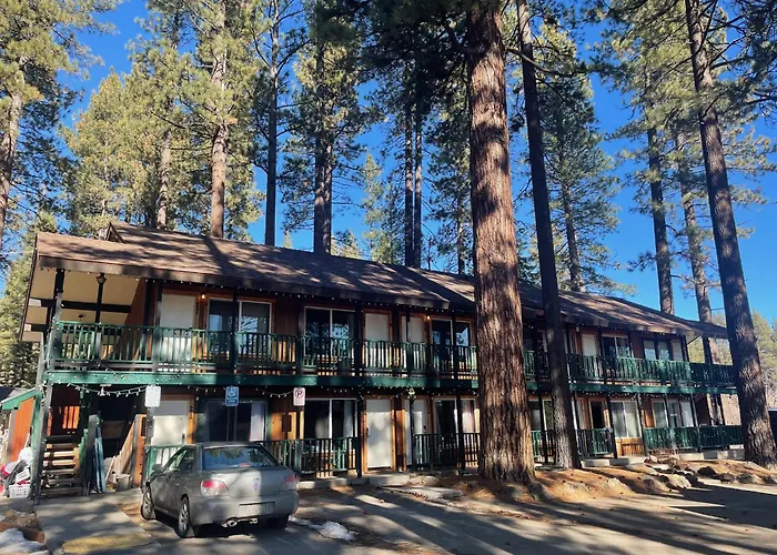Tamarack Lodge Motel