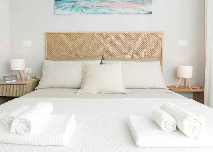 Riviera Suite - Private Beach With Sunbeds Included In June, July & August