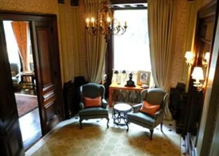 The College Club Of Boston Bed & Breakfast