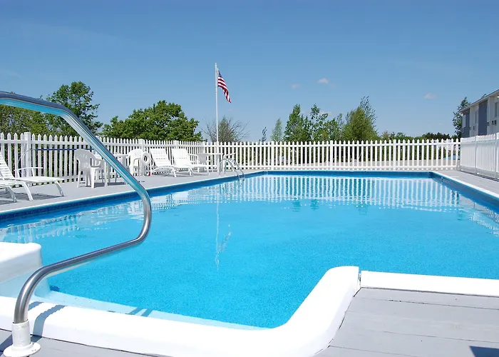 Eagles Lodge Motel