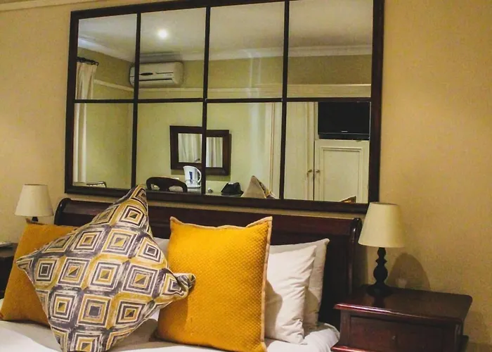 Pontac Manor Hotel & Restaurant