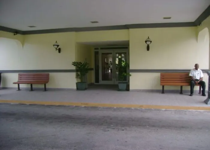 Royal Islander Hotel