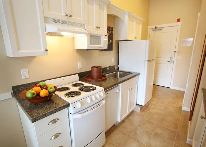 Rivertide Suites