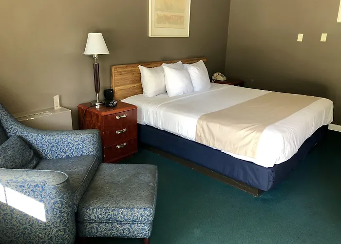 Fireside Inn & Suites Auburn