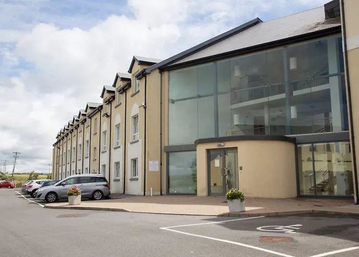 Lahinch Coast Hotel And Suites