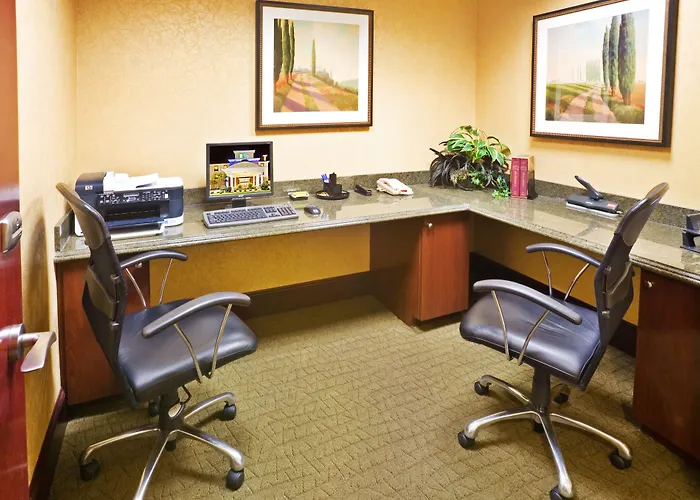 Holiday Inn Express & Suites Texarkana By Ihg