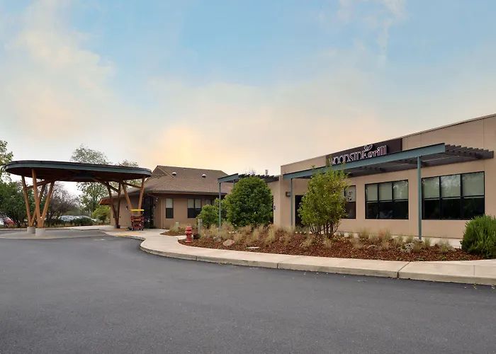 Gaia Hotel & Spa Redding, An Ascend Collection Hotel
