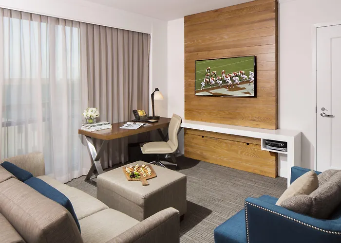 At&T Hotel & Conference Center