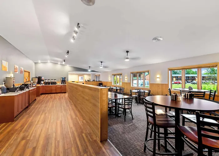 Quality Inn & Suites Munising