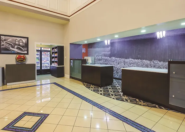La Quinta By Wyndham Bowling Green