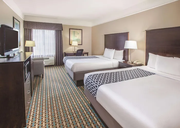 La Quinta By Wyndham Bay City