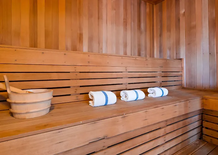 Best Western Plus Montezuma Inn And Suites