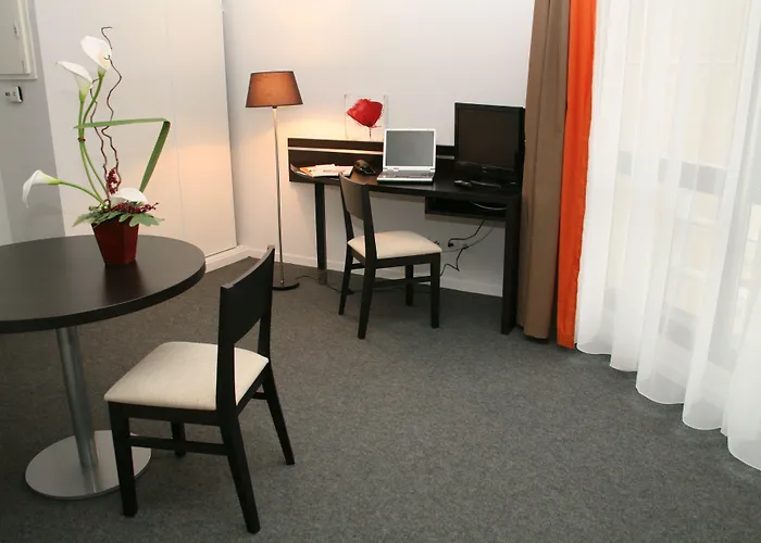 Nemea Appart Hotel Home Suite Nancy Centre