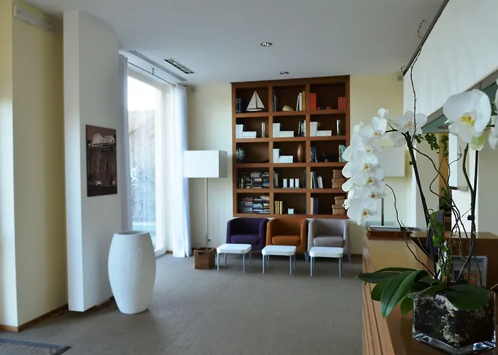 Rota Suites