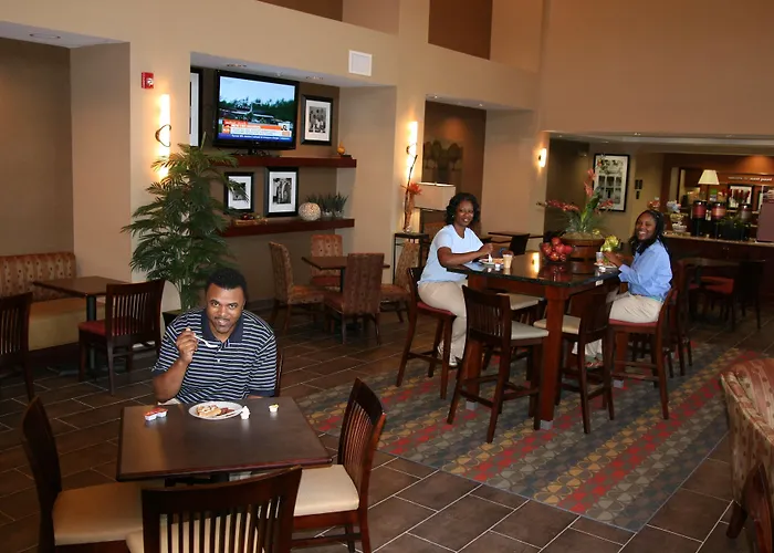 Hampton Inn And Suites West Point