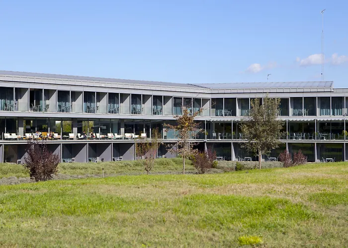 Hotel Mon Sant Benet