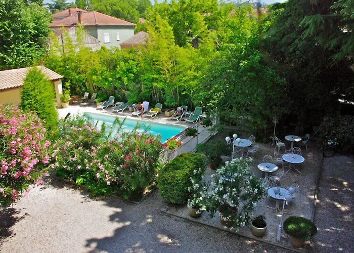 Hotel Le Chalet Fleuri