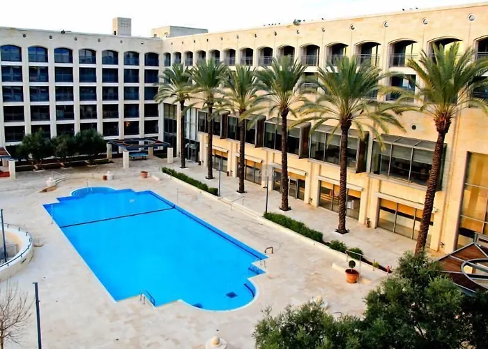 Golden Crown Hotel