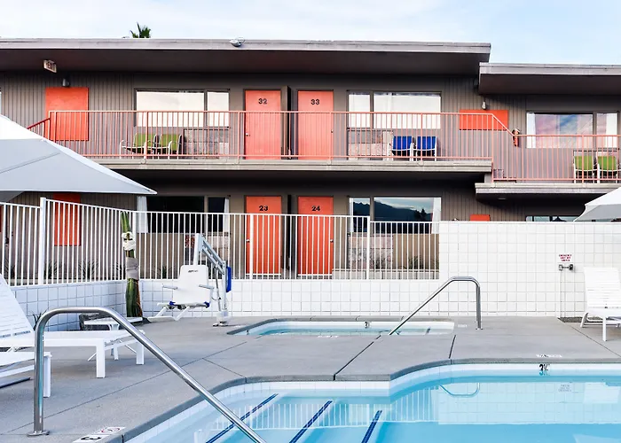 The Skylark, A Palm Springs Hotel