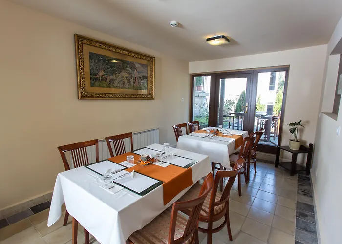 Revesz Hotel, Restaurant And Rosa Spa