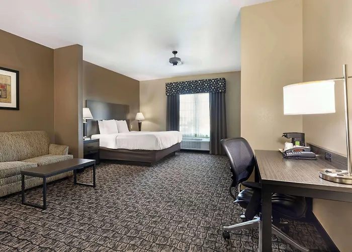 Best Western Carthage Inn & Suites