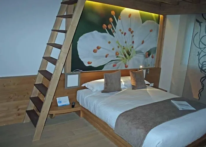 La Croix De Savoie & Spa