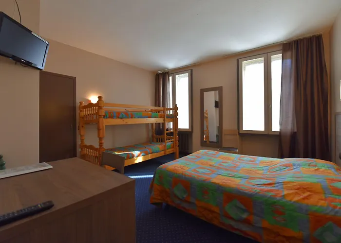 Logis Hôtel Saint Jacques