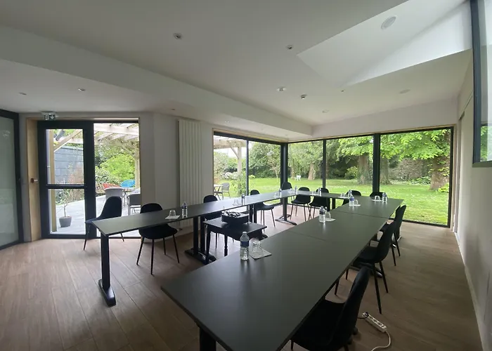 Le Clos Du Pontic Logis Et Cit'Hotel
