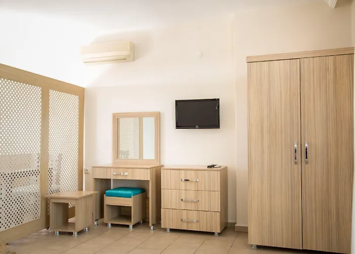 Ponz Hotel