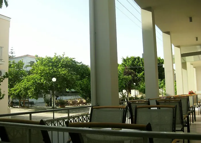 Achilles Hotel