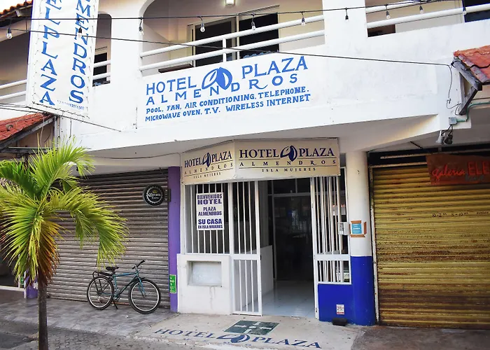 Plaza Almendros Hotel Isla Mujeres