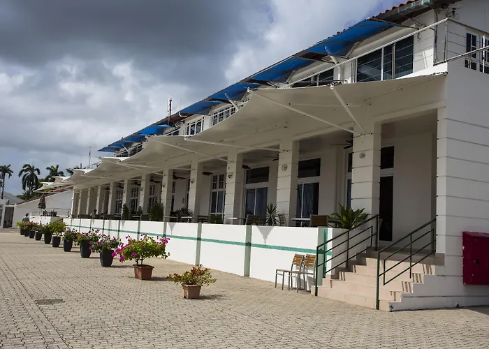 Marina Hotel At Shelter Bay