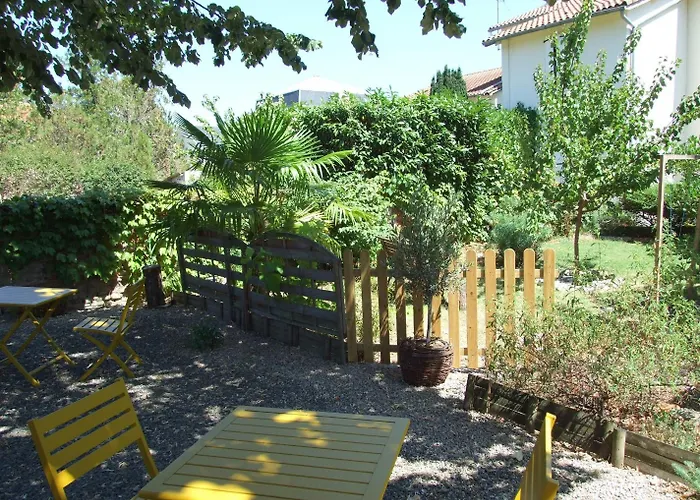 Logis Hotel L'Occitan 2 Etoiles