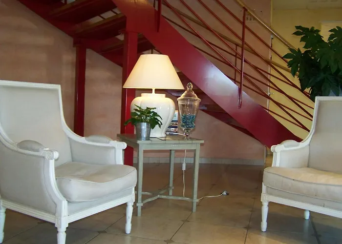 Brit Hotel Du Perche