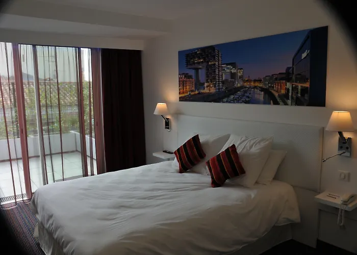Privilege Hotel & Apparts Eurociel Centre Comedie