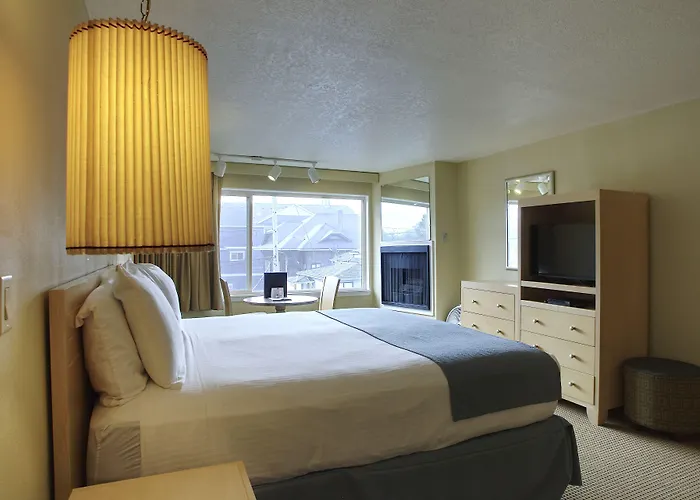 Hi Tide Oceanfront Inn