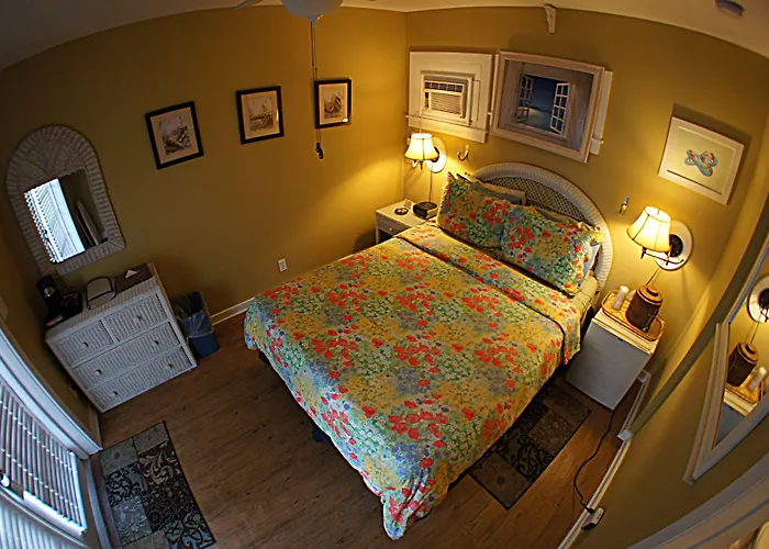 Seascape Tropical Inn (Adults Only)