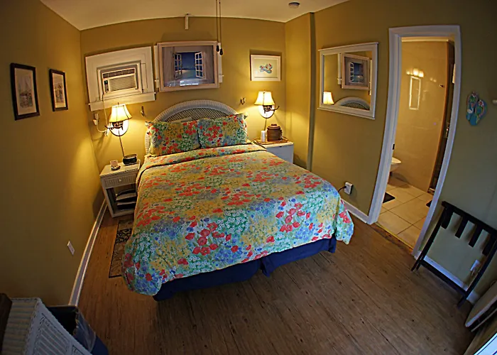 Seascape Tropical Inn (Adults Only)