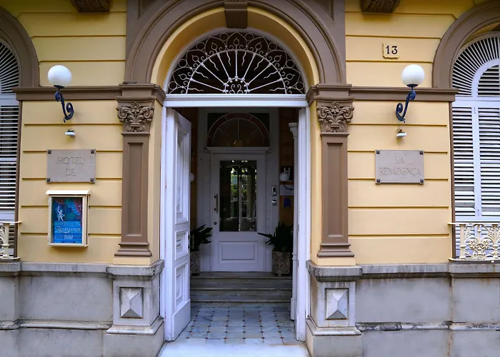 Hotel Medium Renaixenca
