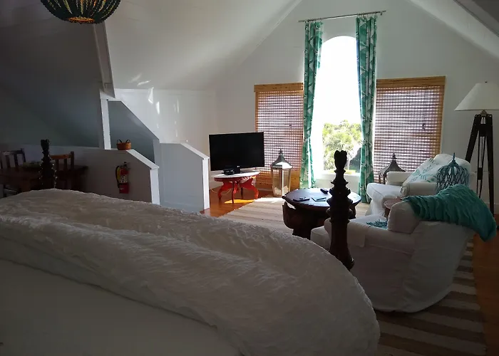 Surf Song Bed & Breakfast