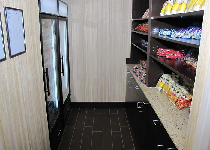 Hampton Inn & Suites Jamestown