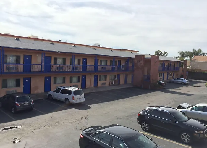 Budget Inn