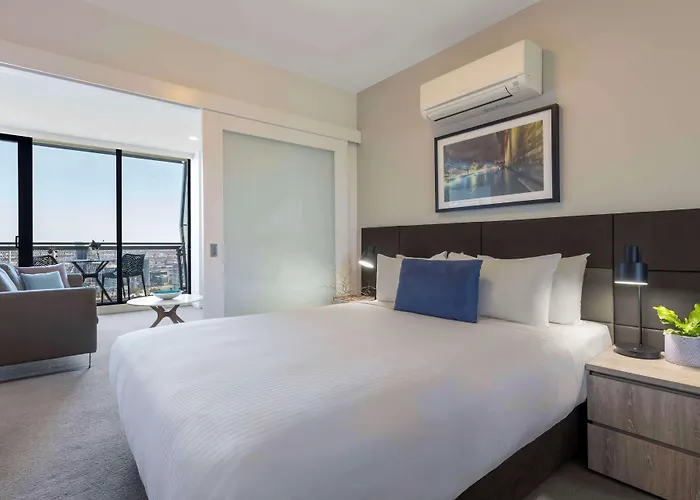 Oaks Melbourne On William Suites