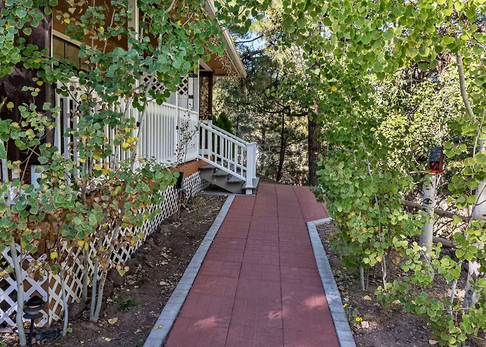 Sheridan House Inn- Adult Only Accommodation