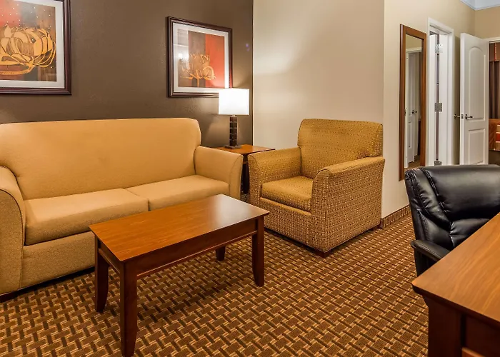 Best Western Plus Easton Inn & Suites