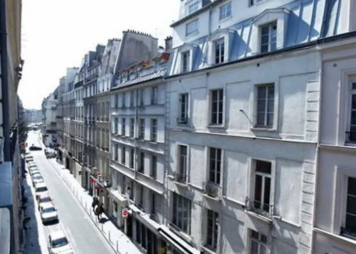 Hotel Du Pont Neuf